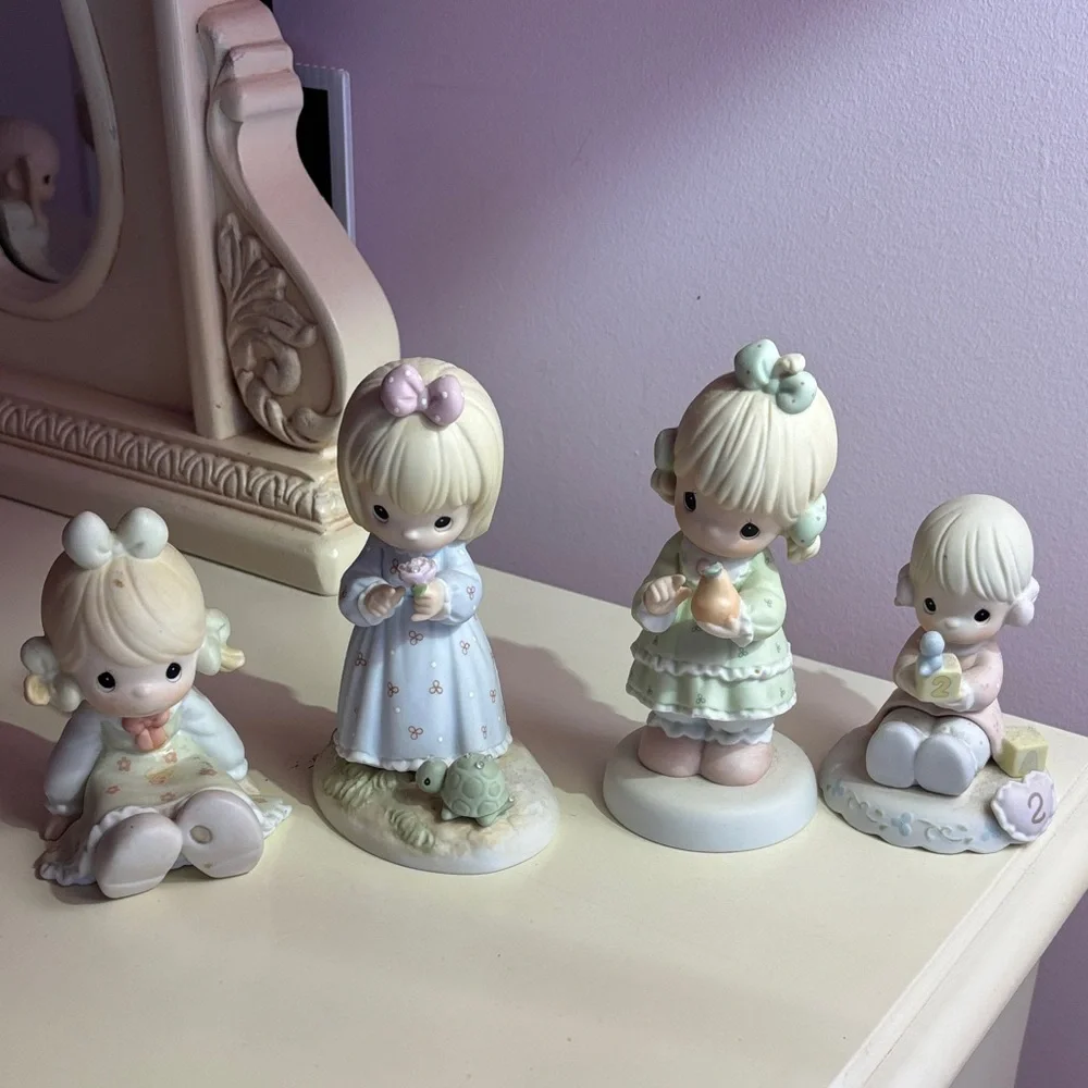 Precious Moments Pastel Figurine Shelf Set